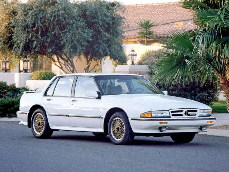 Pontiac Bonneville sedan 7.generacji 3.8 AT (1988 1991)