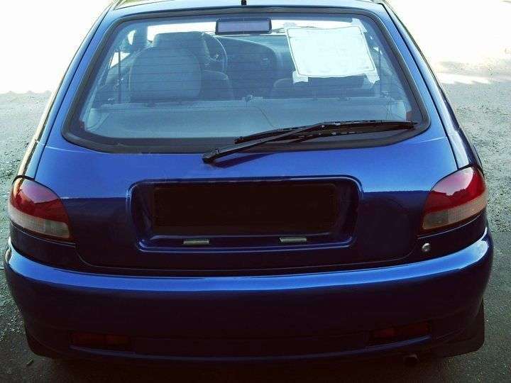 Proton Persona 300 Compact 1st generation 1.5 MT hatchback (1996 – n.)