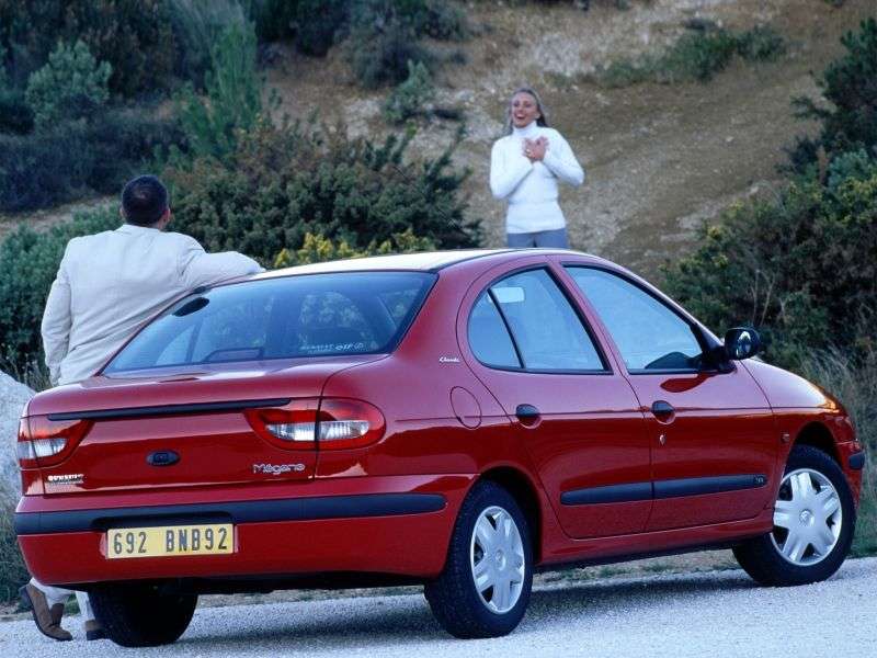 Renault Megane 1st generation [restyling] Classic Sedan 1.4 MT (1999–2003)