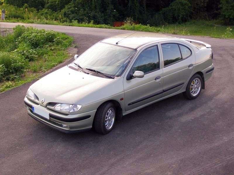 Renault Megane 1st generation Classic Sedan 1.6 AT (1996–1999)