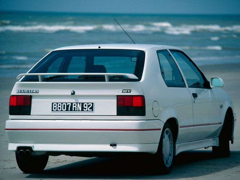 Renault 19 hatchback pierwszej generacji 1.4 AT (1989 1990)
