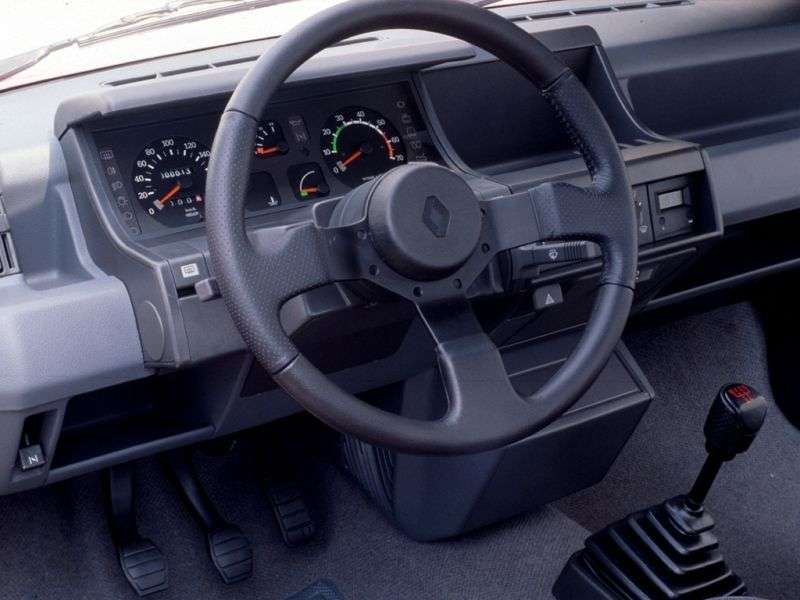 Renault 5 Supercinq hatchback 3 drzwiowy 1,1 5 MT (1984 1988)