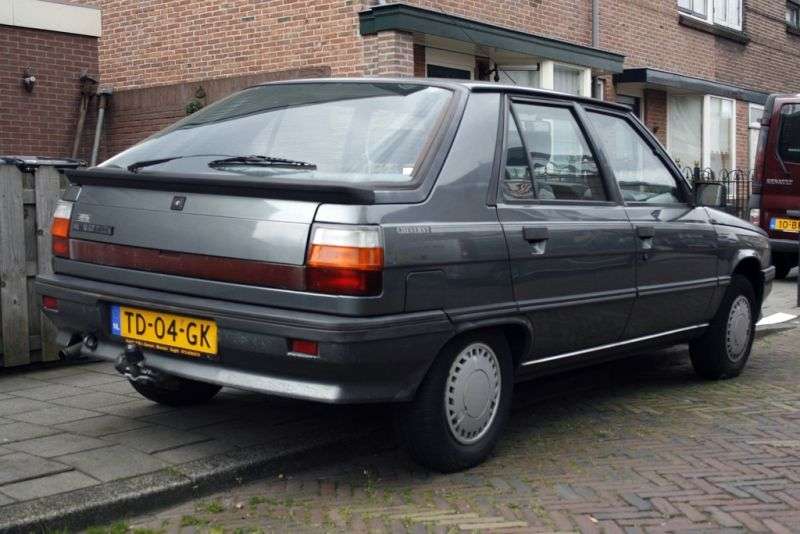 Renault 11 2nd generation hatchback 5 dv. 1.4 5MT (1986–1989)
