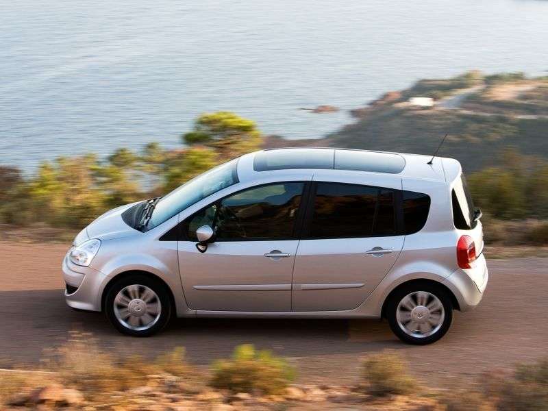 5 drzwiowy minivan Renault Modus Grand 2 generacji 1,6 mln ton (2007 2012)