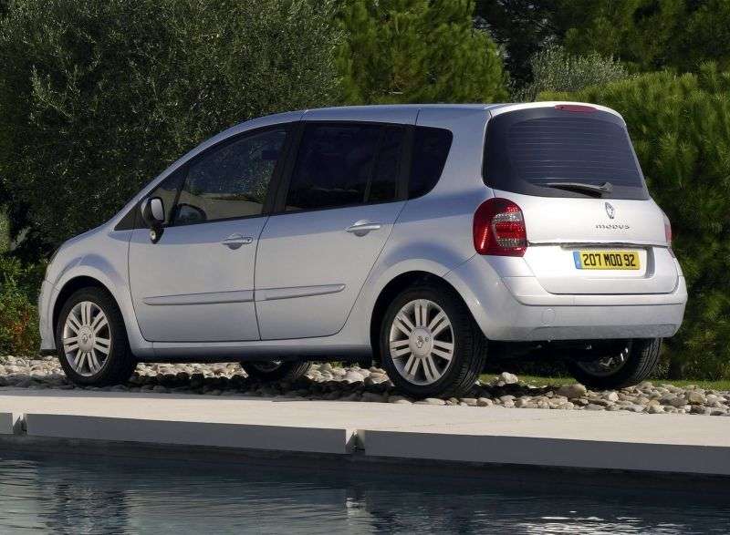 5 drzwiowy minivan Renault Modus Grand 2 generacji 1,6 AT (2007 2012)