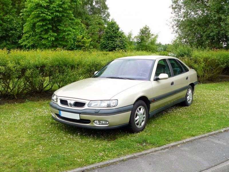 Renault Safrane 1. generacja [zmiana stylizacji] Questor hatchback 5 drzwiowy. 2,5 AT (1996 2000)
