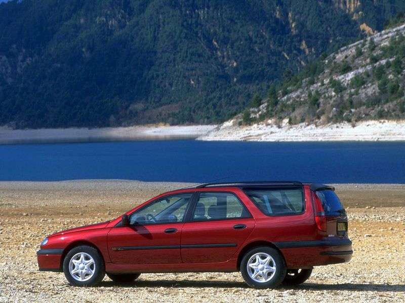 Renault Laguna 1.generacja [zmiana stylizacji] Grandtour kombi 3.0 AT (1998 2001)