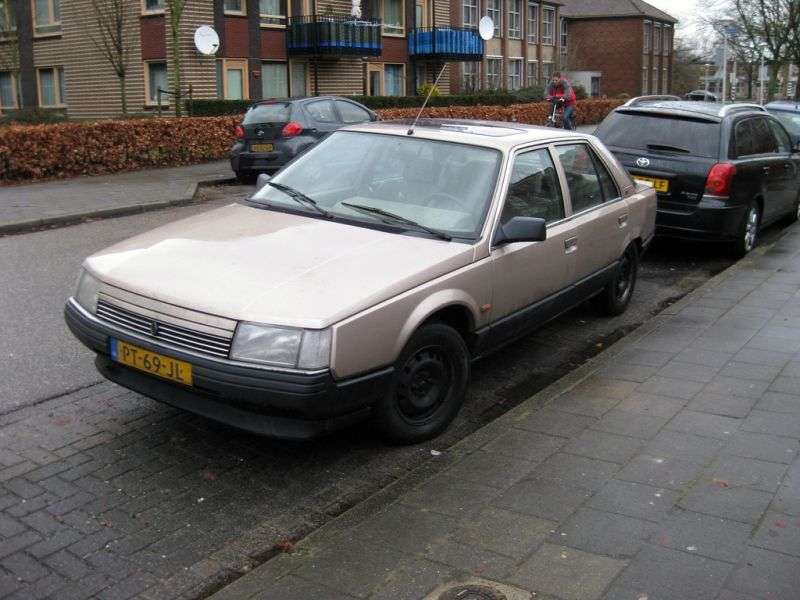 Renault 25 1st generation liftback 5 bit 2.9 MT (1987–1988)