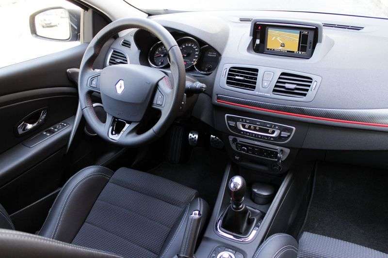 Renault Megane trzeciej generacji [zmiana stylizacji] GT hatchback 3 drzwiowy. 2.0 dCi MT (2012 obecnie)