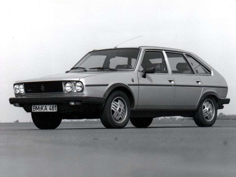 Renault 30 hatchback 1.generacji 2.7 MT (1978 1984)