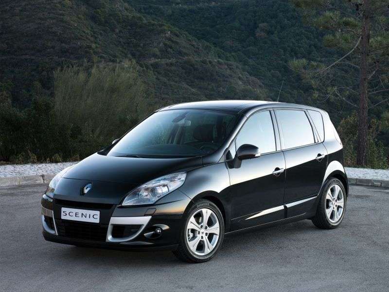 5 drzwiowy minivan Renault Scenic trzeciej generacji Wyrażenie CVT 2.0 (2009 2012)