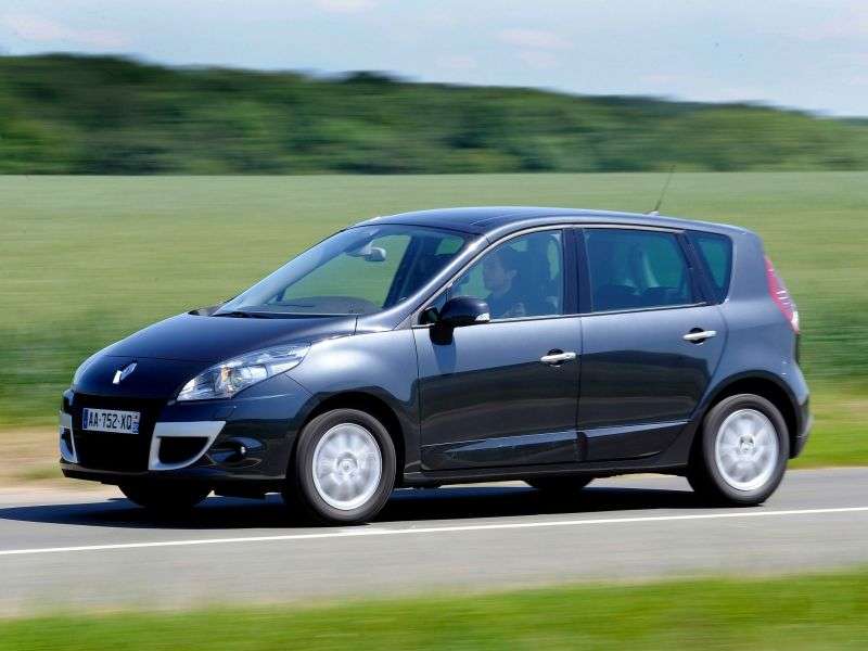 5 drzwiowy minivan Renault Scenic trzeciej generacji Wyrażenie CVT 2.0 (2009 2012)