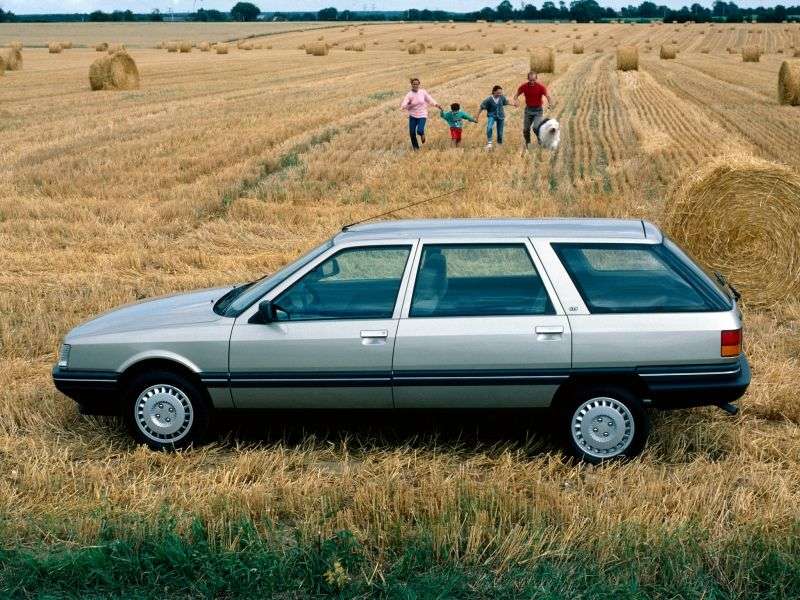 Renault 21 1st generation Nevada wagon 5 bit. 1.7 5MT (1986–1989)