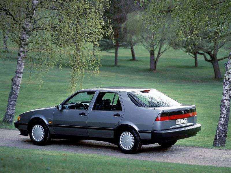 Saab 9000 hatchback 3.0 MT drugiej generacji (1994 1998)