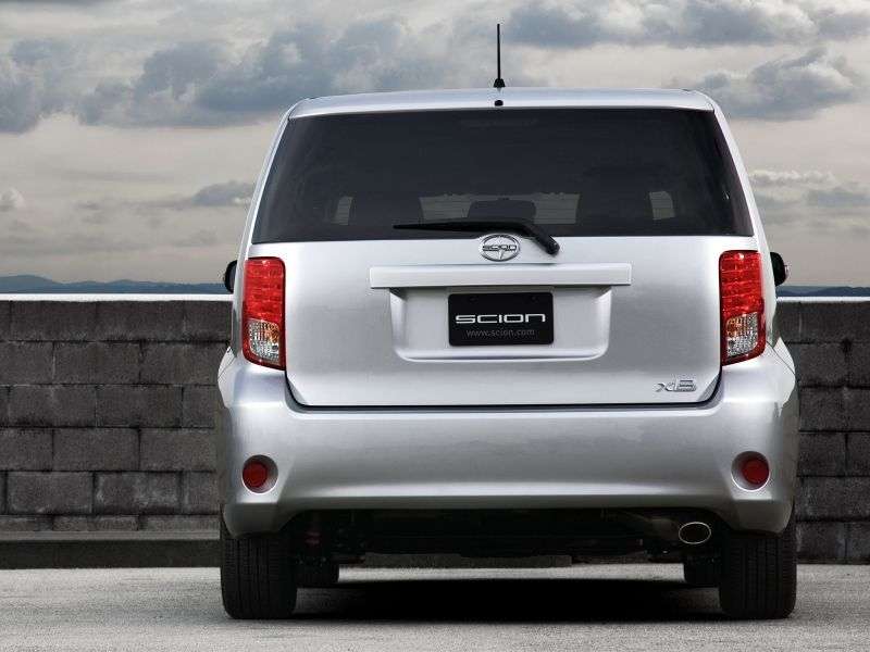 Scion xB 2. generacji [zmiana stylizacji] minivan 2.4 AT (2011 obecnie)