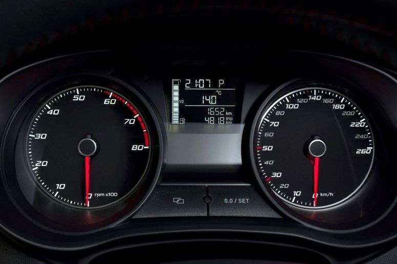 SEAT Ibiza 4 tej generacji [zmiana stylizacji] SC hatchback 3 drzwiowy. 1,6 MT odniesienia (2012 obecnie)