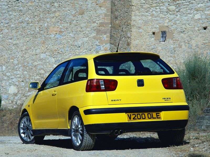 SEAT Ibiza 2. generacja [zmiana stylizacji] hatchback 1.0 MT (1996 1999)