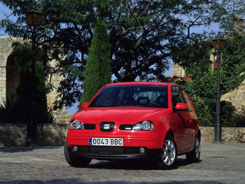 SEAT Arosa 6Hetchback 1.4 MT (2000–2004)