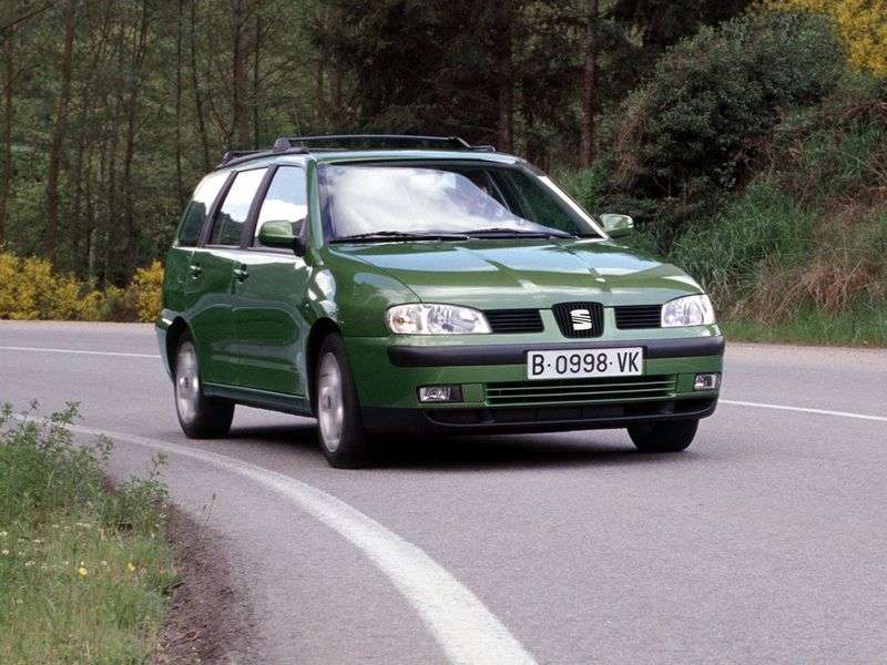 SEAT Cordoba 2nd generation wagon 1.4 MT (1999–2003)