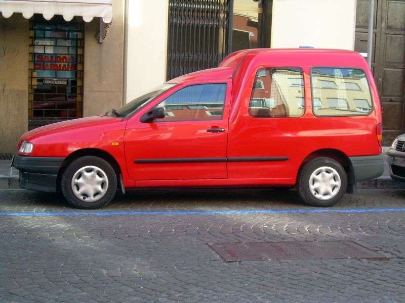 SEAT Inca 4 drzwiowy van pierwszej generacji. 1,6 MT (1995 2000)