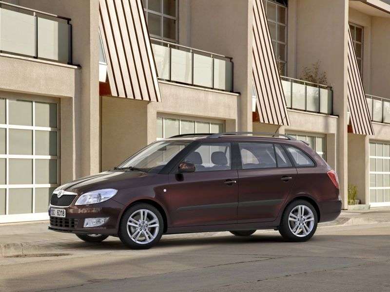 Skoda Fabia 5J [restyling] Combi wagon 5 dv. 1.6 MT Elegance (2010 – n. In.)