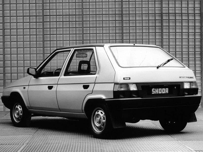 Skoda Favorit 1st generation 1.3 MT hatchback (1994–2000)