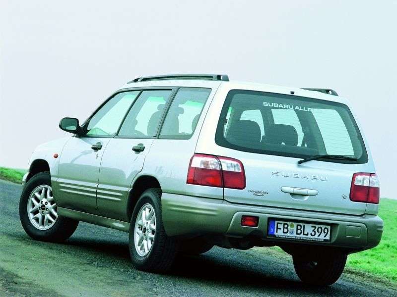 Subaru Forester pierwszej generacji [zmiana stylizacji] crossover 2.0 Turbo MT AWD (2001 2002)