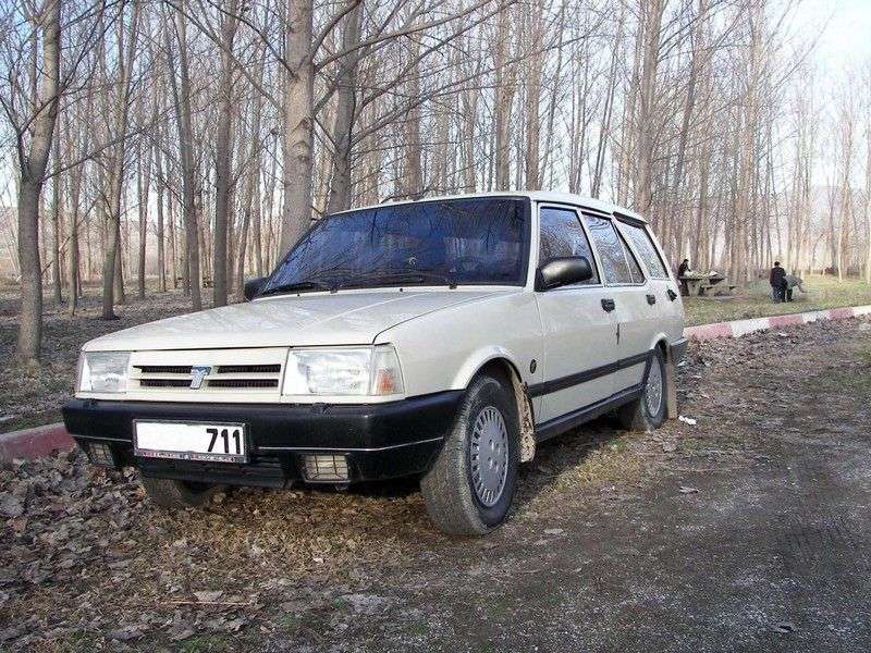 Tofas Kartal 1st generation 1.6 MT SLX wagon (1985–1995)