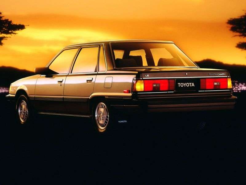 Toyota Camry V10 [zmiana stylizacji] sedan 2.0 AT (1984 1986)