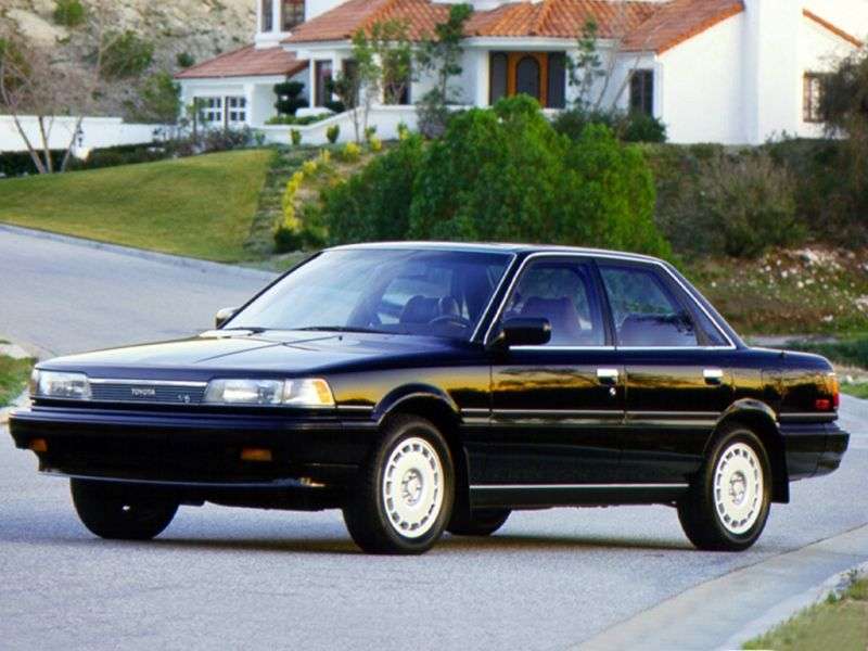 Toyota Camry V20 sedan 2.0 AT Overdrive 4WD (1989 1991)