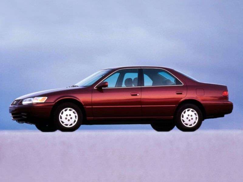 Toyota Camry XV20 4 drzwiowy sedan 2.2 AT Overdrive (1997 1999)