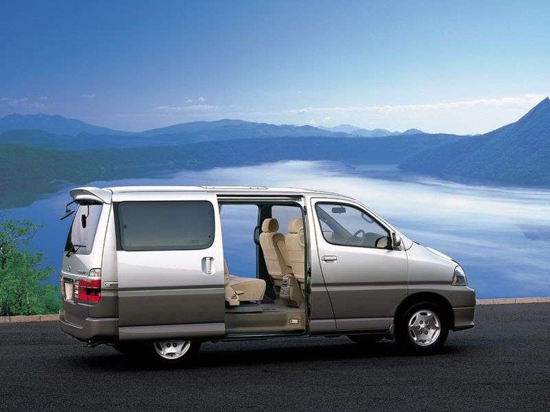 4 drzwiowy minibus Toyota Hiace H100 3.0 AT 4WD 7 miejscowy (1999 2002)