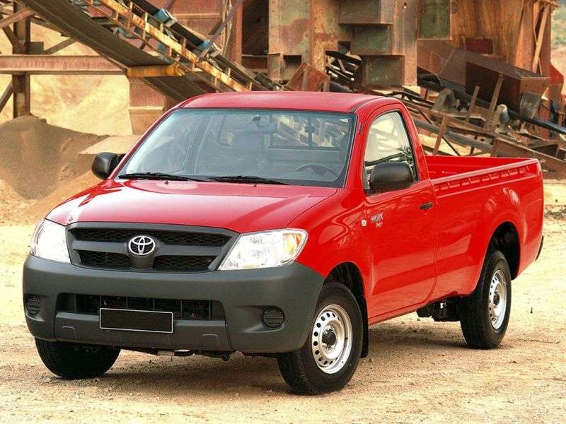 2 drzwiowy pickup Toyota Hilux 7.generacji 2,7 MT (2005 2008)