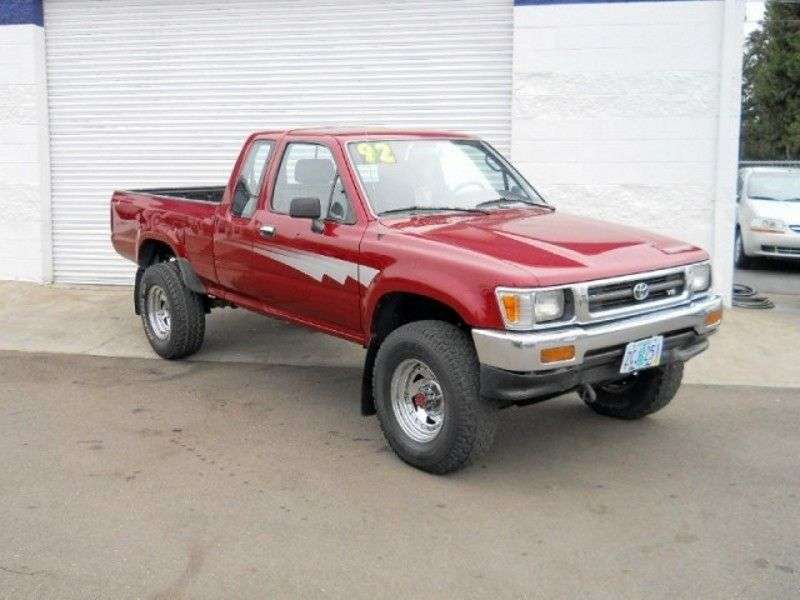 Toyota Hilux 5th generation [restyling] Xtracab pickup 2 dv. 3.0 MT AWD (1991–1995)