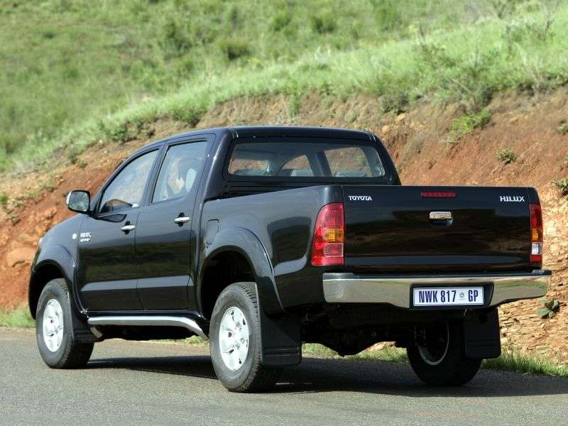 4 drzwiowy pickup Toyota Hilux 7. generacji 3.0 TD MT (2005 2008)