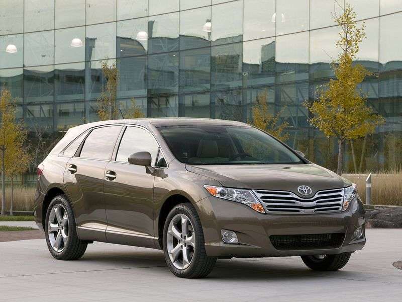 Toyota Venza 1st generation crossover 2.7 AT (2008–2012)