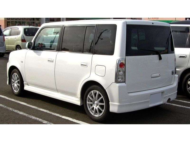 Toyota BB 1st generation minivan 1.3 AT 2WD (2000–2003)