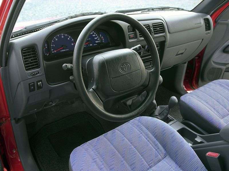 Toyota Hilux 6 tej generacji pickup Xtracab 2 drzwiowy 2.4 TD przy AWD (1997 1999)