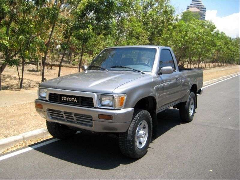 2 drzwiowy pickup 5. generacji Toyota Hilux 2,4 D MT (1989 1991)