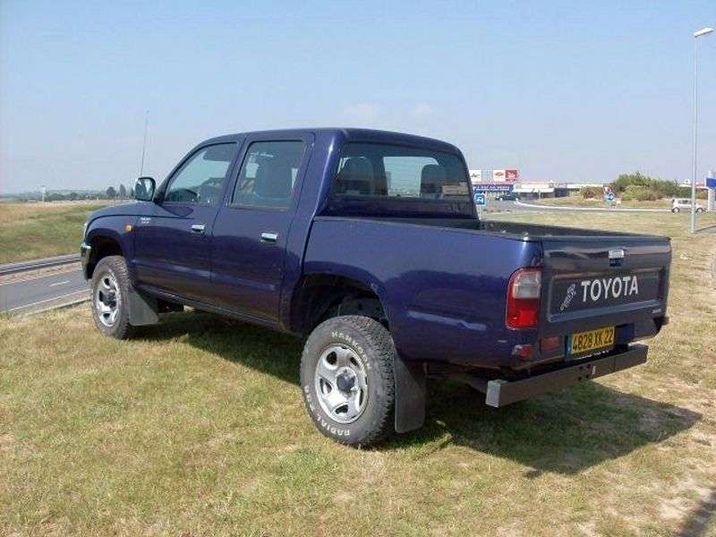 4 drzwiowy pickup Toyota Hilux 6. generacji 2.4 TD przy AWD (1997 1999)