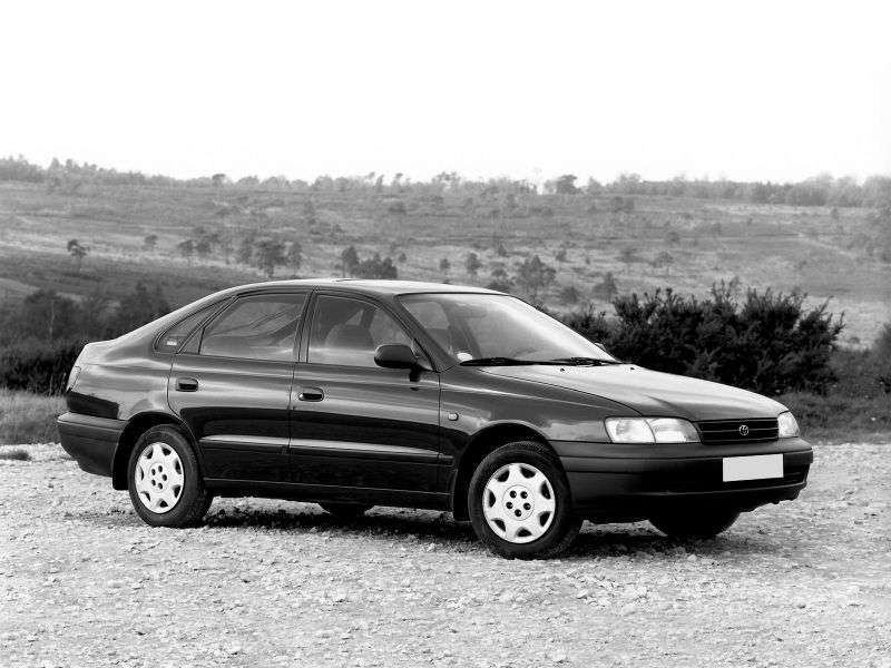 Toyota Carina T190E liftback 2.0 MT (1993–1998)