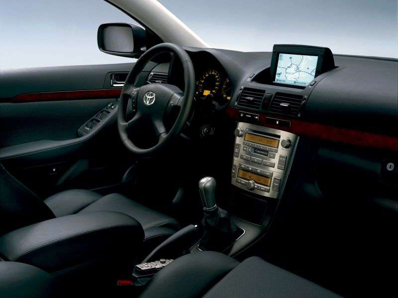 Toyota Avensis 2 generacji liftback 2.0 D MT (2002 2006)