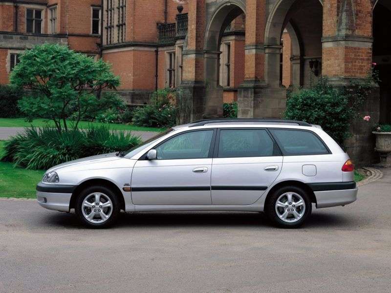 Toyota Avensis 1st generation [restyled] wagon 1.8 MT (2000–2003)