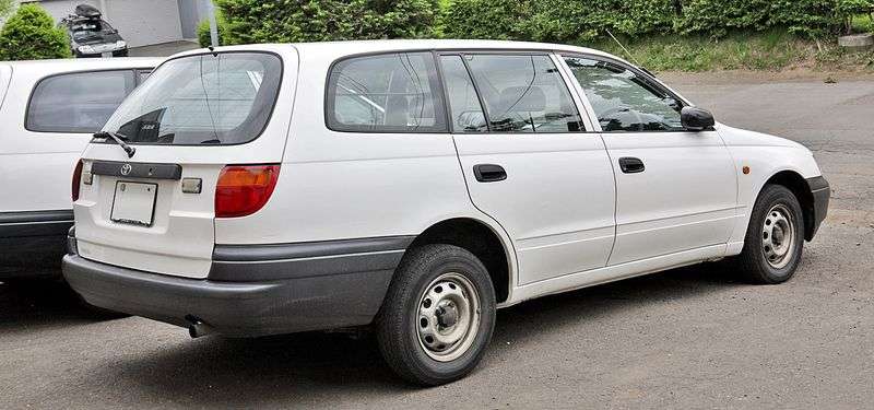 Toyota Caldina 1st generation wagon 2.0 MT 4WD (1992–1997)