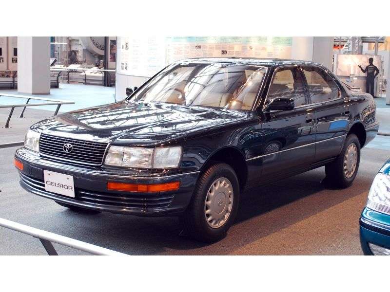 Toyota Celsior F10sedan 4.0 AT (1989–1992)
