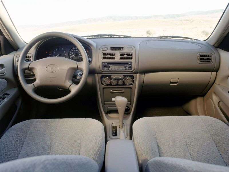 Toyota Corolla E110 [zmiana stylizacji] kombi 1.6 MT (2000 2002)