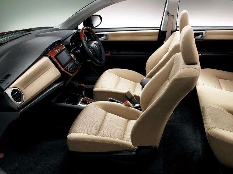 Toyota Corolla Axio E160 sedan 1.5 CVT 4WD (2012 obecnie)