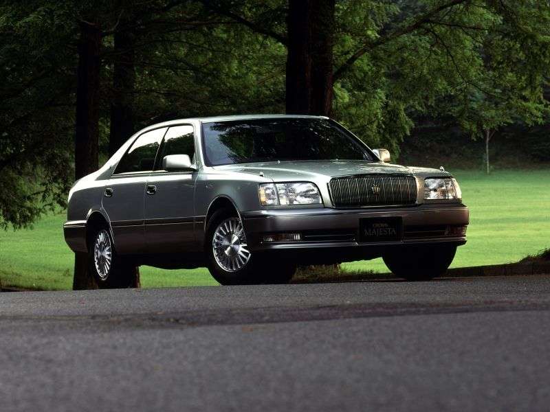 Toyota Crown Majesta S150hardtop 4.0 AT 4WD (1995–1997)