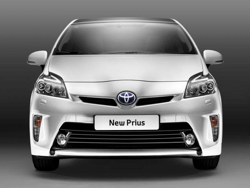 Toyota Prius 3 generation [restyling] hatchback 1.8 CVT Suite (2011 – n.)