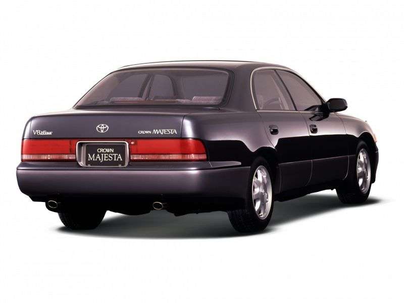 Toyota Crown Majesta S140hardtop 4.0 AT 4WD (1992–1995)